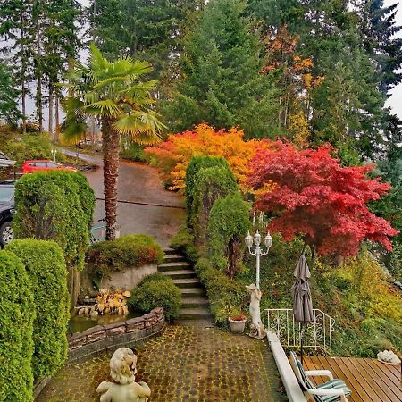 Walkon Waterfront Castle Cove Inn Chemainus Eksteriør bilde