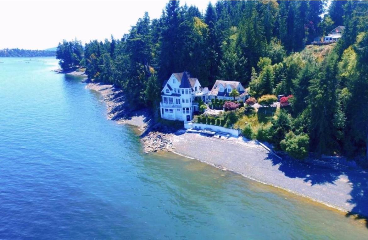 Walkon Waterfront Castle Cove Inn Chemainus Eksteriør bilde
