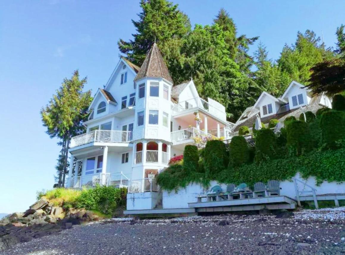 Walkon Waterfront Castle Cove Inn Chemainus Eksteriør bilde